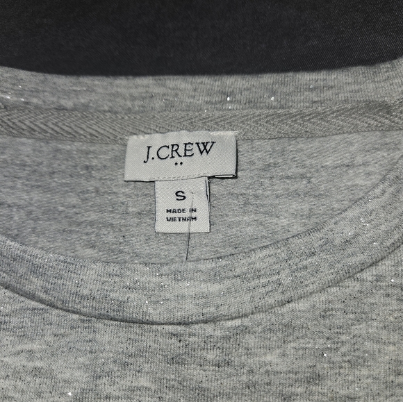 J CREW GRAY SWEATER RUFFLED SHOLDERS SILVER GLITTER WOMENS SMALL NWT - Picture 2 of 7